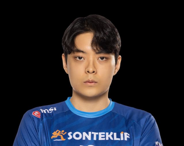 Zest (Kim Dong-min)